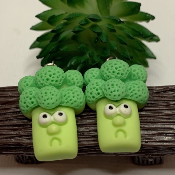 Broccoli Earring, Vegetable Earring, Funny Food Earring, Gift Idea, Cute Earring - Picture 4 of 4